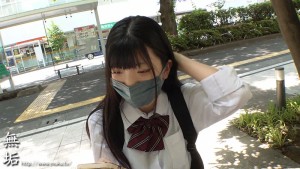 オジサンを見下す糞生意気なメスガキを徹底的に理解らせる。 若さを売りにするパ●活制服女子がオジサンの事を完全にナメていたのでこっそりコンドームを外して生チ●ポで強●快楽責め。約束の時間を超えて徹底的にイカせて●して理解らせた。 生意気パ●活女子… 百咲みいろ ギャラリー 4