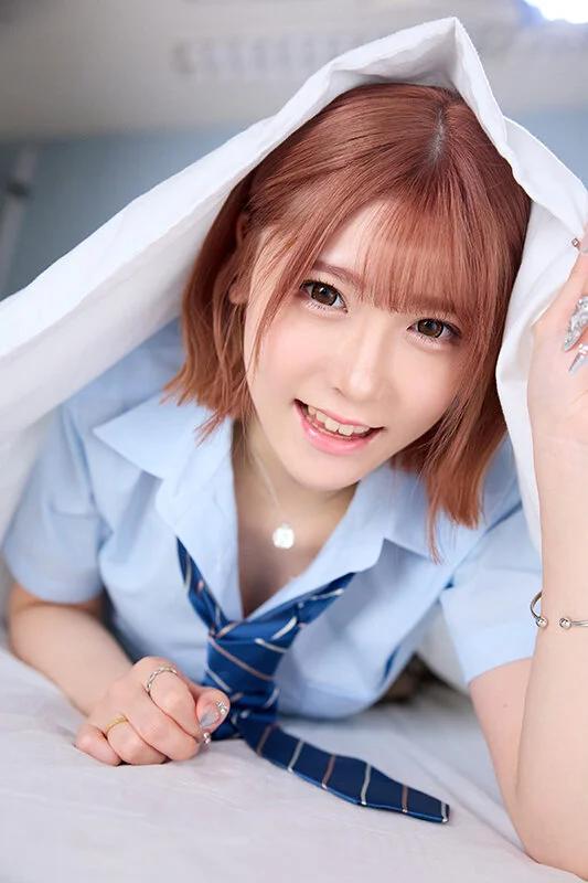 【VR】【8K VR】授業中に体調が悪くなった僕。隣の席のギャルのあかりちゃんに連れられて保健室で休んだら、お口マ○コと生マ○コの抜きテクニックで精巣から無理やり精子を引き上げられ、アヘ顔中出しとアヘ顔顔射を決め込んだ。 皆瀬あかり ギャラリー 2