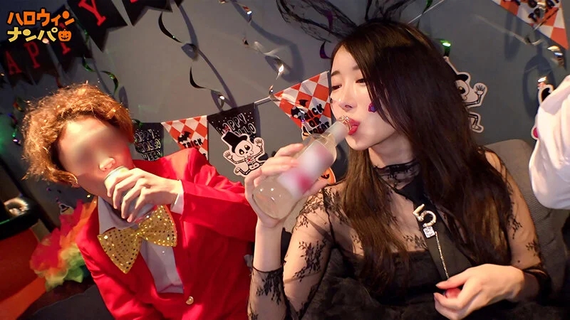 【ハロウィン2025 プリ尻パリピギャル】光るヒップで渋谷を制圧！蛍のように舞うスレンダー美女降臨！！止まらないテンションでデカチン食べ比べダブルフェラ！中出し＆顔射でHappy Halloween♪【ハロウィンナンパ】【なつみ】 夏海