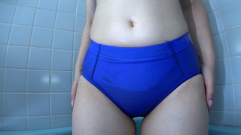 中条りの 神陸上ウェア スポーツ日焼けから筋肉美女アスリートの秘部を隠してきたウェアを巨乳や美乳パイパンや剛毛娘に着せジョリワキやハミ毛を堪能。陸上ユニホーム女子の太腿やお尻や着衣放尿まで！！身体にフィットするウェアのキワキワを超接写＆完全着衣でハメ撮り