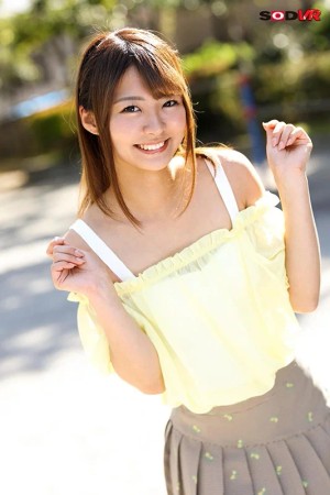 【VR】すぐにイっちゃう敏感な彼女は恥ずかしいけどイクたびお漏らししちゃう！潮吹きしすぎてベッドもびちゃびちゃイキまくりいちゃラブSEX 東條なつ ギャラリー 2