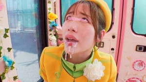 一般男女モニタリングAV×マジックミラー便コラボ企画 一流百貨店の受付嬢にじゅぼじゅぼフェラ接客特訓！お客様対応中に喋れなくなるほどの大量口内射精で精子ダダ漏らし！過激な接客で火照った受付嬢オマ○コにデカチンをねじ込みザーメンまみれSEX！全員中出しスペシャ… ギャラリー 5