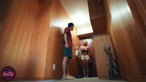 汚部屋住みの淫キャにも優しい日焼けギャルは… デカ尻で挑発してくるパート家政婦 蘭華 ギャラリー 1