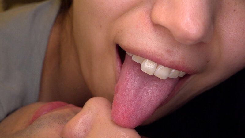 ソフトSの黒髪ロング女子がM男に濃厚鼻フェラ ギャラリー 5