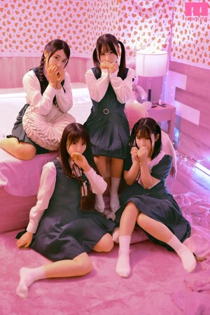 原宿のミニマムエンジェルが集まる合法未使用ワレメ見学クラブへようこそ ギャラリー 1