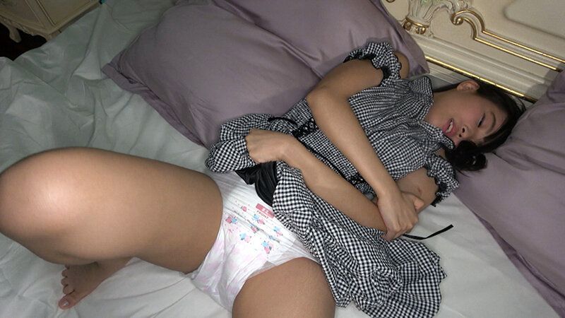 ちっちゃすぎる女の子にオムツを当てて弄りたい 145cmの比奈ひまりちゃんをお届け～あなたの願望叶えます ギャラリー 5