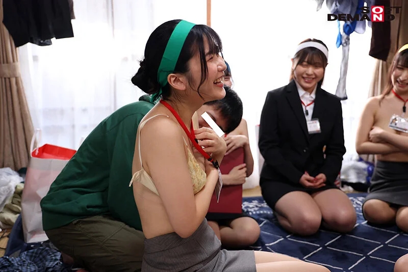 2023年の年始め企画 お正月からユーザー様のお宅にハーレム訪問 えちえち宴会ゲームでドンチャン騒ぎのSOD女子社員ご自宅派遣型新年会