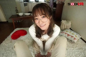 【VR】彼女との緊張の初H…のはずが僕のチ○コがGスポ直撃！「ごめん…気持ち良すぎて腰が止まんないッッ…」射精しても追撃ピストンで暴れ狂う制御不能の激イキロデオ騎乗位VR 若宮穂乃 ギャラリー 3