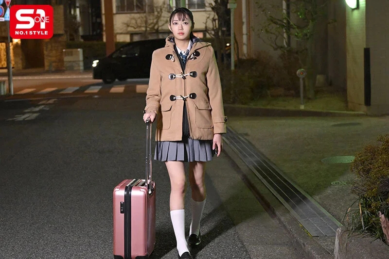 高身長の貧困女学生は小さいおじさん達に群がられ貪られ春を売る。 明日葉みつは