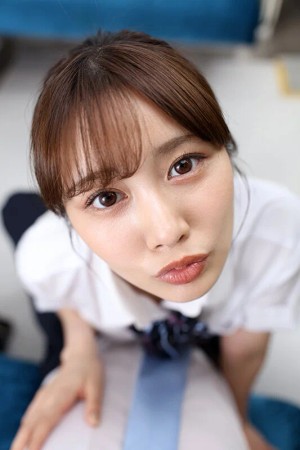 【VR】パンチラ逆痴● ボクの目の前で誘惑してきたJKに電車の中でこっそり痴女られイカされて… 鳳みゆ ギャラリー 5