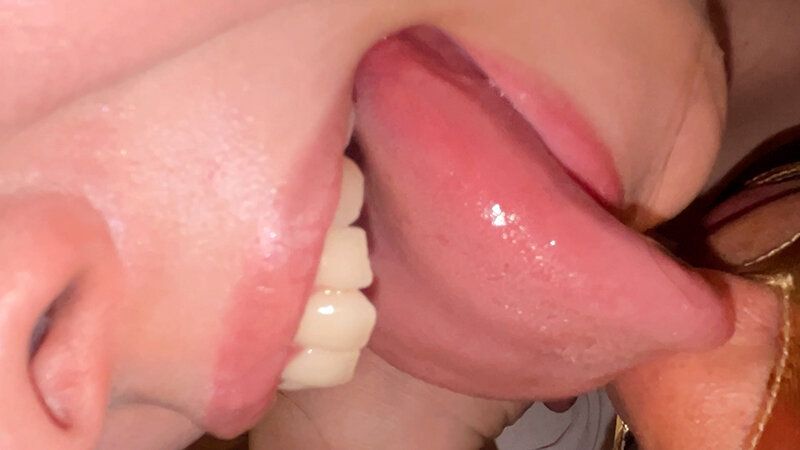 実況しながら鼻を辱めるドSお姉さんがM男に濃厚鼻フェラ ギャラリー 4