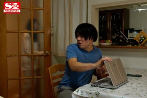 自宅の防犯カメラに映っていたのは…白昼堂々とオトコ連れ込んで不倫セックスに溺れていた妻でした。 夢乃あいか ギャラリー 1