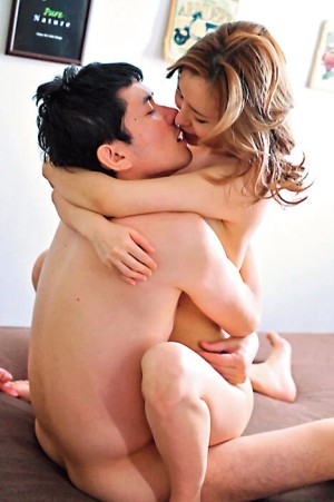 年末福袋 大感謝祭！！中出し性交S級人妻ヌキ納めスペシャル！【4K】超高画質 5時間Ultra HD ギャラリー 2