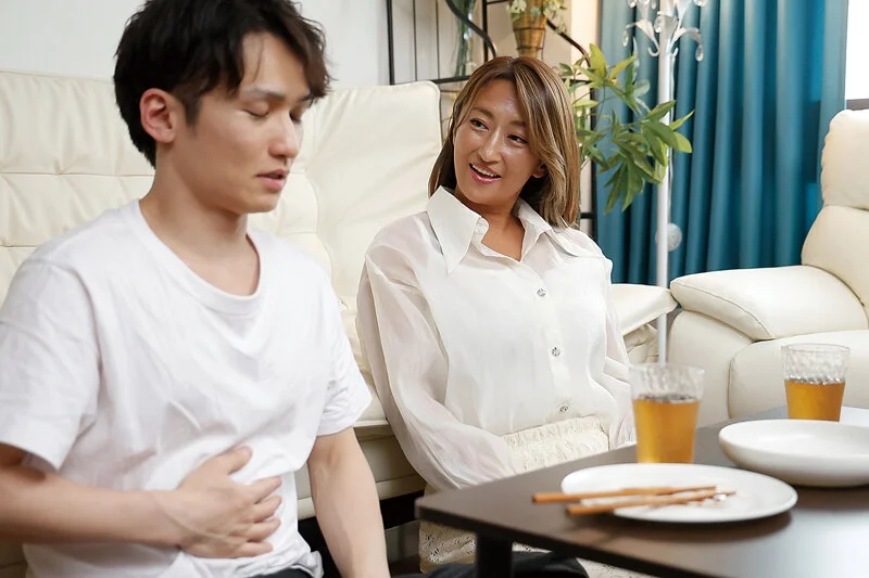 突然の豪雨でズブ濡れ… 帰れなくなった憧れの叔母さん 吹石れな