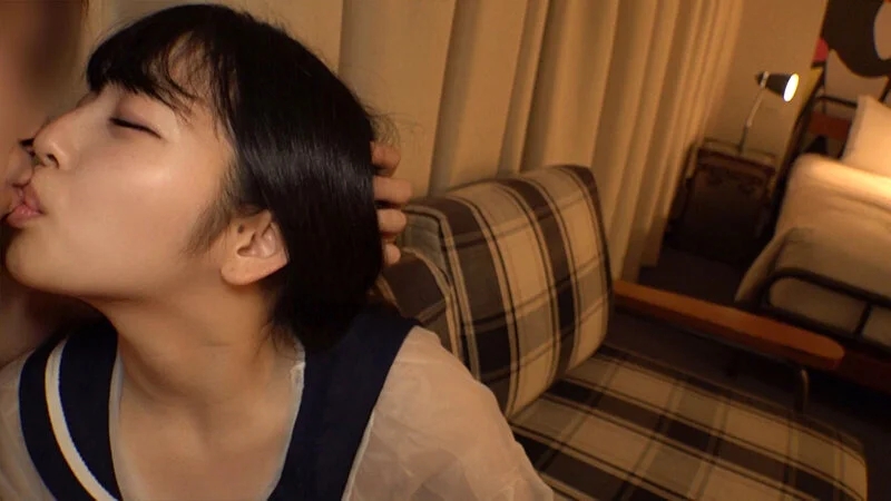 スケスケ制服でリアル生ハメいちゃラブえっち！「ずーっとギュってしてたいな」可愛い美少女を至る所で連続ハメ倒し着床完了！ 新田みれい