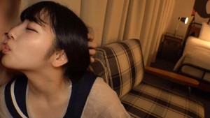 スケスケ制服でリアル生ハメいちゃラブえっち！「ずーっとギュってしてたいな」可愛い美少女を至る所で連続ハメ倒し着床完了！ 新田みれい ギャラリー 4