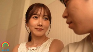 留守中の彼女の代りに家事手伝いに来てくれた彼女のお姉さんがエロ尻誘惑してくるので堪らず… 大槻ひびき ギャラリー 1