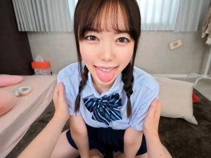 【VR】特別にゴム外して生ハメOKしてくれた彼女との密着イチャラブ性交【中出し】何度も繰り返す接吻と超接近するオッパイ＆マン毛＆アナルと四つん這い尻モミと超・覆いかぶさり正常位と美尻突きまくりバックと密着対面座位と顔めちゃ近い超・覆いかぶさり騎乗位 百瀬あすか ギャラリー 2