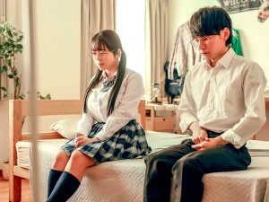 童貞のボクは処女の幼馴染の服を脱がしたら美爆乳すぎて性欲暴走 SEXのヤリ方なんてお互い知らないけど本能の赴くまま揉みハメ散らかしまくった 羽月乃蒼 ギャラリー 1