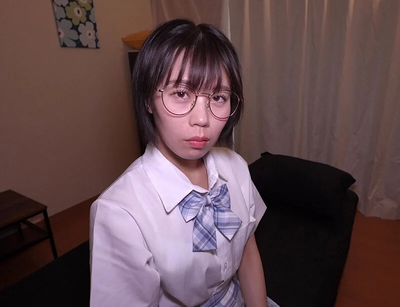 ガリ勉めがねっ娘を呼び出して変態オヤジが受けさせた媚薬つき性活指導 雨宮あや花