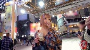 天まで届く大量潮吹き19回！？漏れギャルまおちゃんに革命を。イク度放出される潮！巨乳揺らし快感上限突破！！生チ●コもディルドも平等にイラマチオ！潮も涎ダラダラのぐしょ濡れセックスでオーガズム累積大爆発www【しろうと変態革命6人目】 浜崎真緒 ギャラリー 1