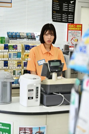 コンビニで働く美女に降りかかる絶望と快楽…ハメ潮絶頂連発で堕ちていく巨乳アルバイト 宮城りえ ギャラリー 1