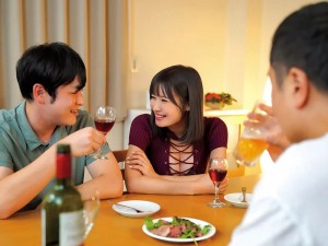 ほぼ確実に浮気してるけどなかなか尻尾を出さない妻との気が気じゃない新婚生活 藤森里穂 ギャラリー 3