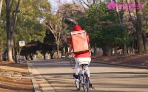 巷でウワサの人妻出張感 男を惑わす肉感完熟デリバリー デカ尻ピタパン溢れ出るフェロモン！推しに弱いむちふわGカップ妻の秘密アルバイト 若宮穂乃 ギャラリー 5