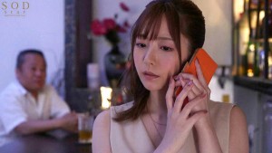 出張先の小さなスナックで出会った気丈なバツ1子持ち若ママの女の顔に欲情して…慰め合うように何度もまぐわった3日間限定不倫 青空ひかり ギャラリー 3