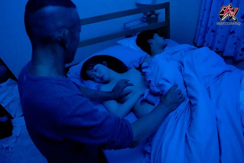 剛毛少女は暗闇で見知らぬ男に何度も何度もナマ繁殖ピストンを強いられていた 百瀬あすか