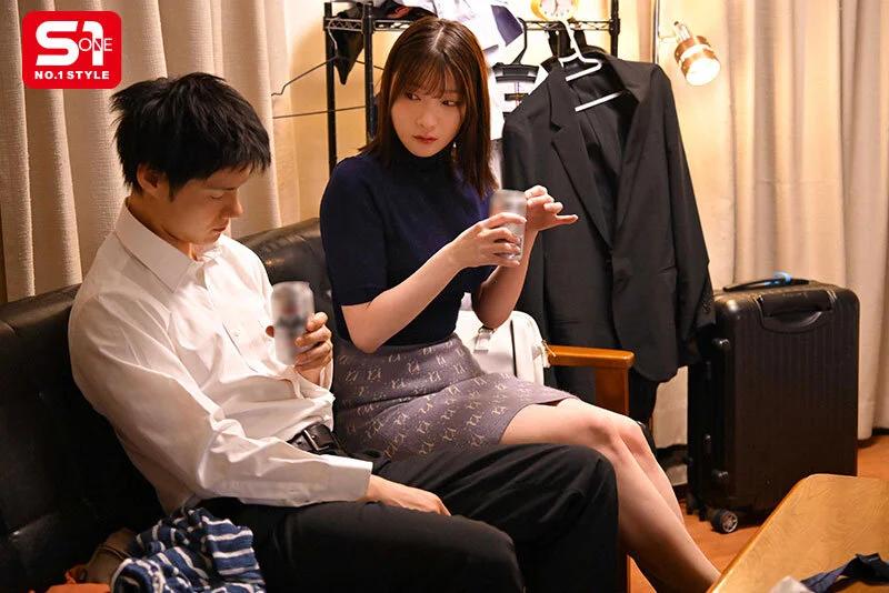 超優しくて気が利いて料理上手でいつでもヤレて男の欲望を全て満たして尽くしてくれる完全無欠のK乳ネキ（セフレ）の癒やしヌキ 鷲尾めい ギャラリー 1