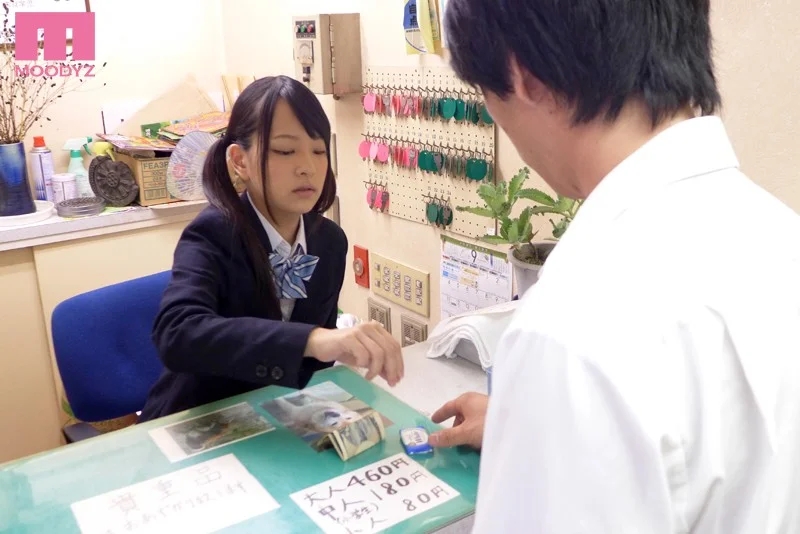 密着！一人娘が洗体営業を行う板○区最後の湯女付き銭湯 あべみかこ