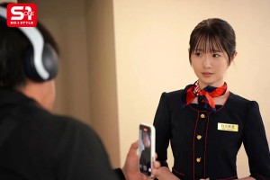 スレンダーな新人CAが巨漢クレーマーに犯●れ、心壊れ、肉オナホと化した後に… マ●コが極太ペニスに馴染んできてあり得ないほどイキまくった。 白上咲花 ギャラリー 2