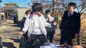 えwww修学旅行中、ボーイッシュな新人担任教師に憑依したったww 実は超敏感ムッツリ体質だった事が発覚www 俺（先生）のカラダを使って消灯後男子連中とエロいことしまくった大絶頂おふざけ記録。 柴崎はる ギャラリー 7