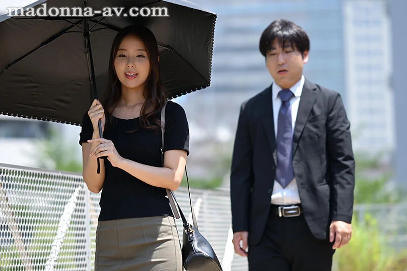 寝取らせ串刺し輪● 愛する妻を深奥まで犯し尽くして下さい―。 市来まひろ