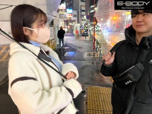 誇張抜きの神乳 奇跡のおっぱいを持つ素人女子大生が顔出しNGを条件にAVデビューするまでの3ヶ月ドキュメント 羽月乃蒼 ギャラリー 1