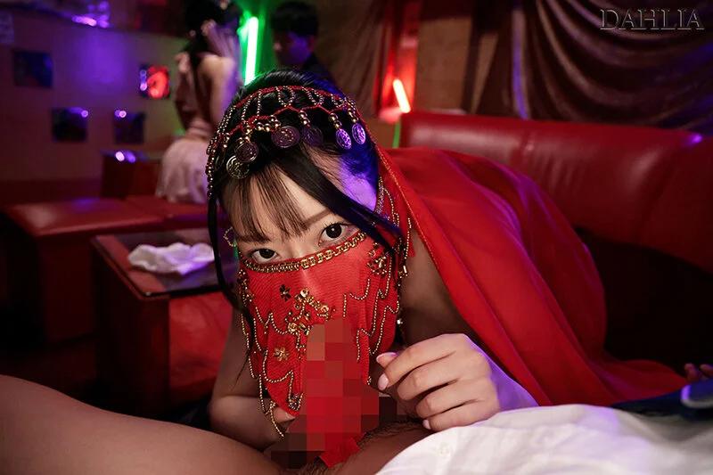 会社では地味な巨乳OLとおっパブで遭遇「内緒にしてくれるなら」と口止めフェベチオされて仕事中もしゃぶられる関係に… 朝海汐 ギャラリー 2