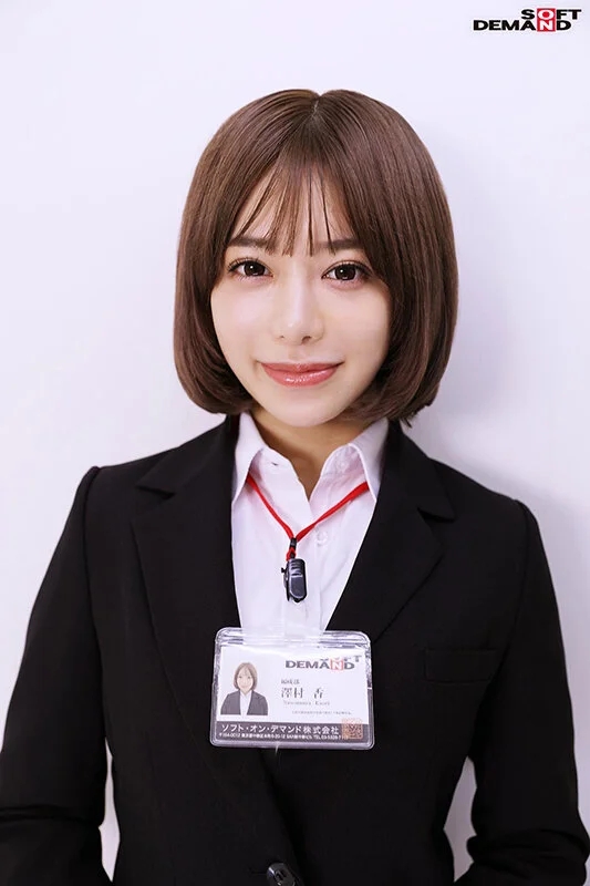 社内で業務中の女子社員に突撃・野球拳！編成部澤村香