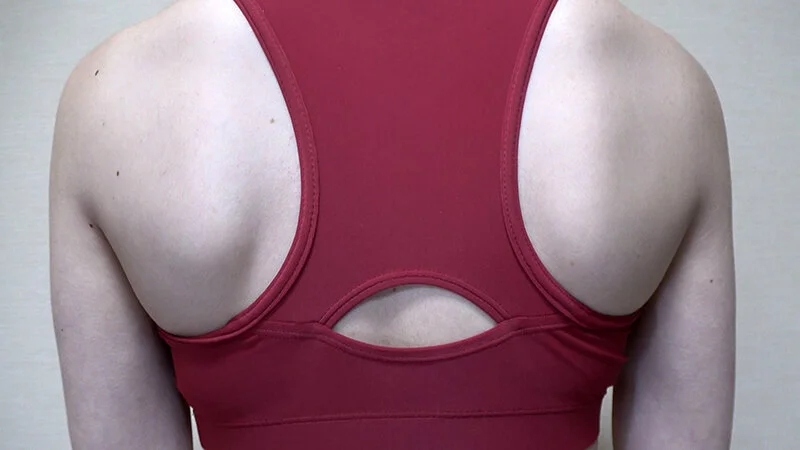 篠宮ねね 神陸上ウェア スポーツ日焼けから筋肉美女アスリートの秘部を隠してきたウェアを巨乳や美乳パイパンや剛毛娘に着せジョリワキやハミ毛を堪能。陸上ユニホーム女子の太腿やお尻や着衣放尿まで！！身体にフィットするウェアのキワキワを超接写＆完全着衣でハメ撮り