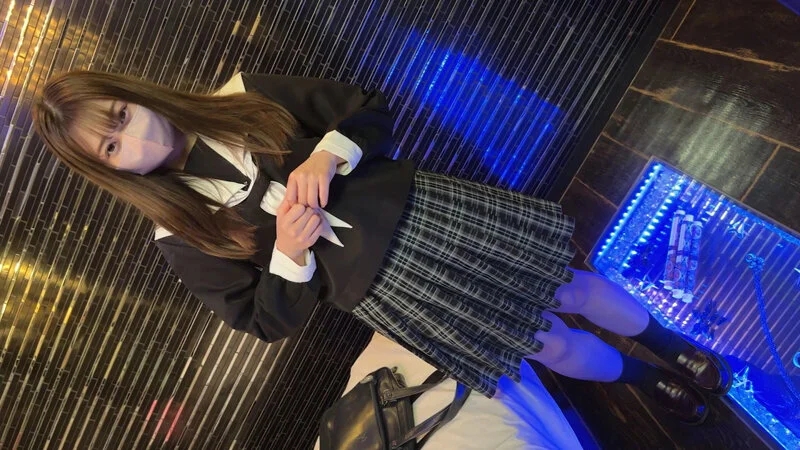 【コスハメ】小悪魔的美少女の桃尻の痙攣昇天ハメ撮り中出し 末広純