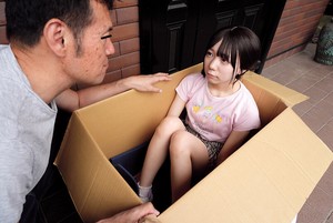 家の前で捨て子を拾ってしまいました…ちびっ子パイパンゆなちゃん145cm 日向由奈 ギャラリー 1