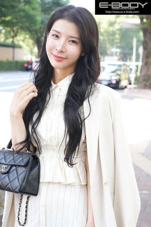 海外から緊急帰国 パ○コレ出場アジアンモデルがバキバキBODY引っ提げて鮮烈のAVデビュー 東雲つばき ギャラリー 2