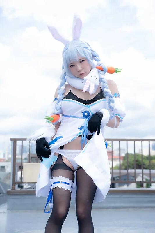 美少女コスプレイヤーさんの本性めくれるド淫乱痴女化！！情熱的汗だく3P中出しセックス！！【2キャラ収録！！】 ギャラリー 1
