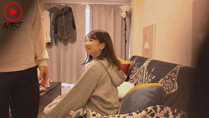 〇ー〇ーイーツは自由勤務だから「ナンパしていいんじゃない？」 巨乳配達員をその場でナンパし家に連れ込み盗撮 口説いてハメてそのまま勝手にAV発売。 ギャラリー 1