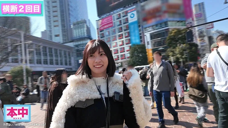 AV男優を探せ！！24時間以内に街中に放った男優を探し出して中出しセックスを阻止せよ！ 美谷朱音