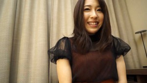 私の性格的に不倫とか浮気なんて夢の世界だと思ってました。控えめでしかも清楚な奥様の人生初不倫 ギャラリー 1