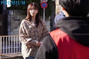 息子のサッカーコーチは昔、愛した人でした… オトナの青春に火がついてしまい、子供が帰宅するまでの8時間ブリブリ中出し精子溢れるほどW不倫の快楽に溺れてしまったワタシ… 大人の青春は快楽沼。 山岸あや花 ギャラリー 2