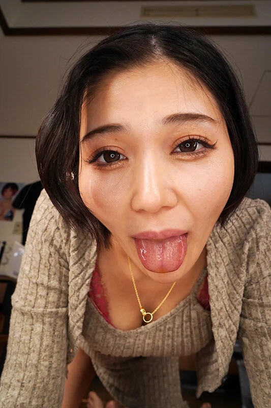 【VR】わざと終電逃した痴女友に朝まで搾り取られた濃厚中出しSEX 真野祈 【8K】