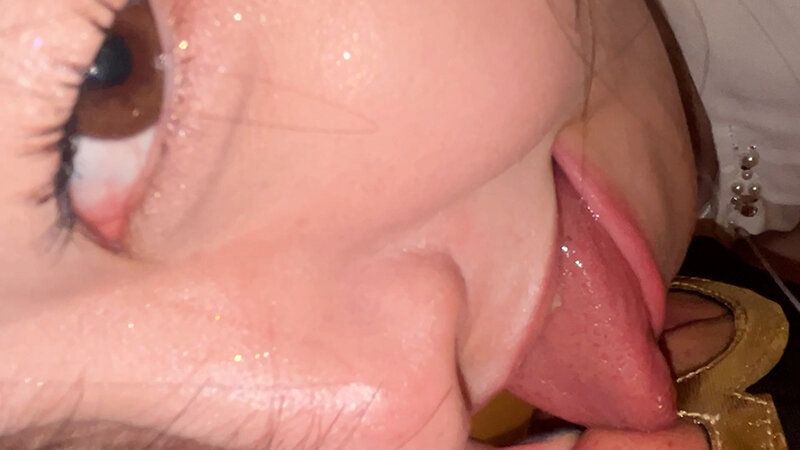 実況しながら鼻を辱めるドSお姉さんがM男に濃厚鼻フェラ ギャラリー 3