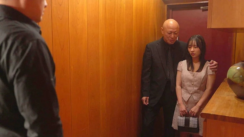 兄貴からヤク中ガンギマリ女のヤク抜きを頼まれ、三日三晩ドバドバ潮吹き大パニック 松井日奈子